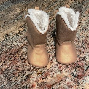 New without tags Osh Kosh sherpa toddler boots